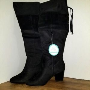 Ashley Geller Black heeled boots Size 9 women